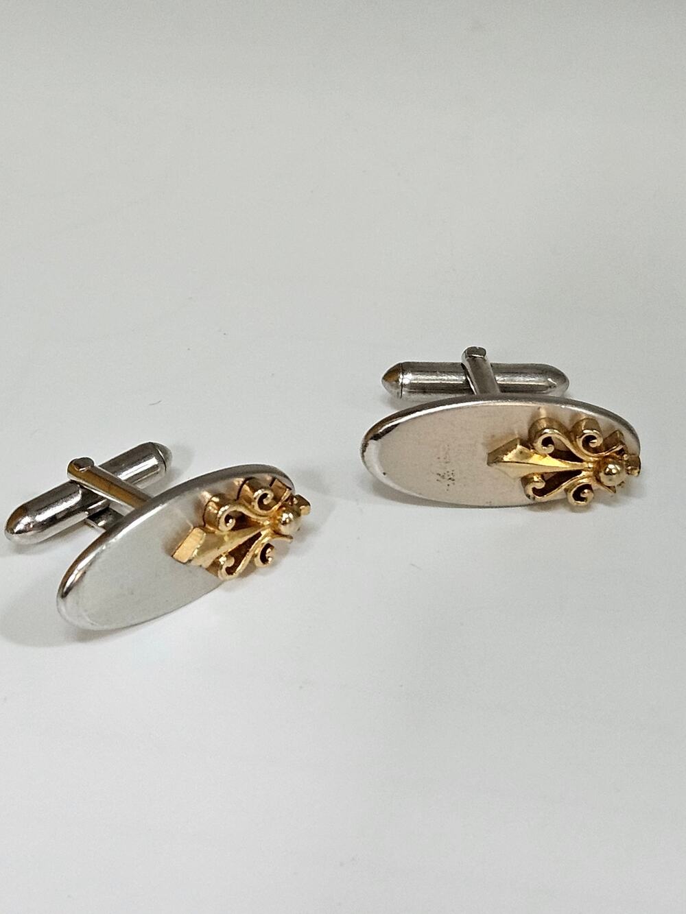 Vintage MCM Swank Fleur de Lis Cufflinks | Two Tone Silver Gold Oval